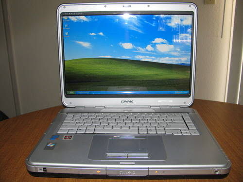 Compaq Presario R3000 Laptop photo